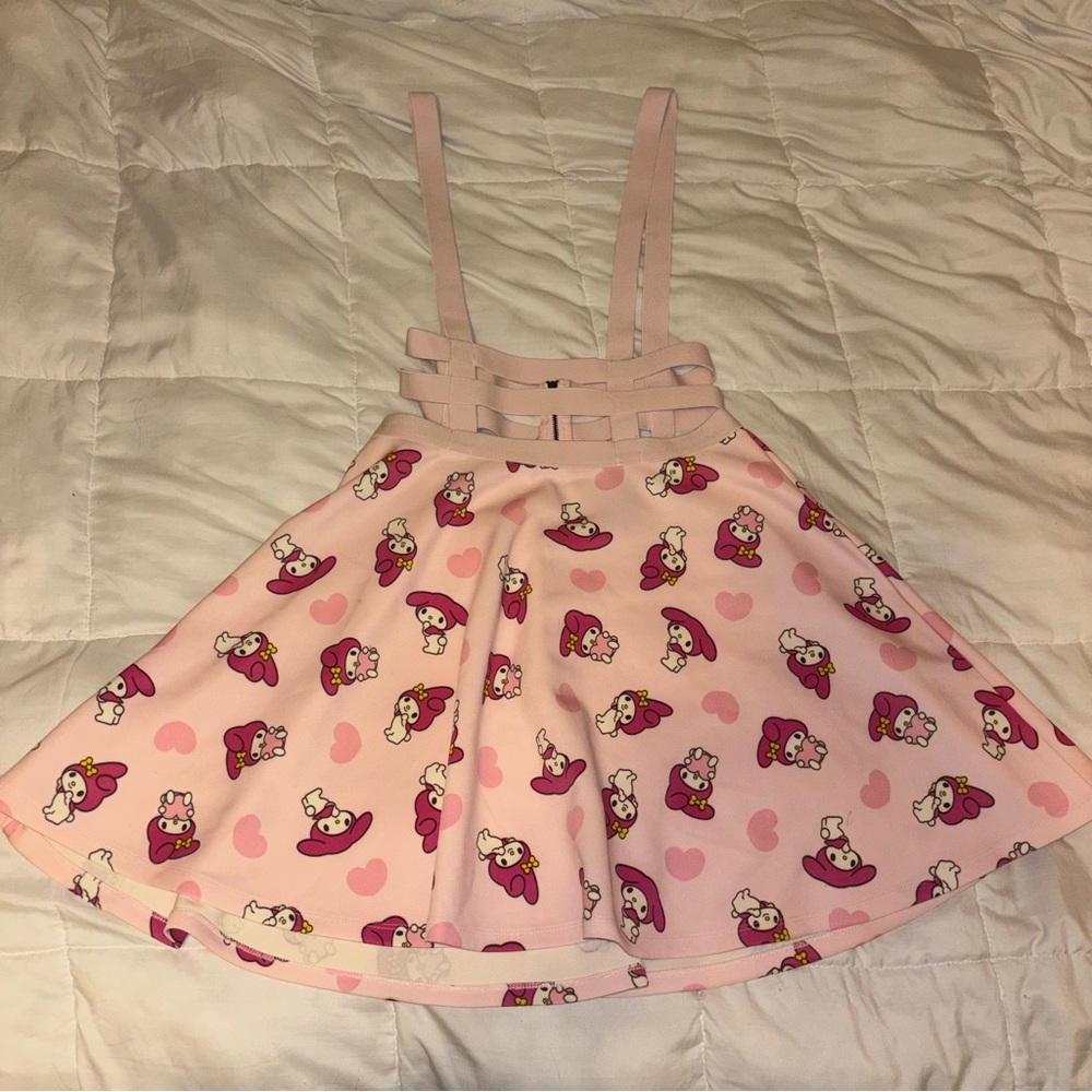 Pink my melody pleated skirt with straps